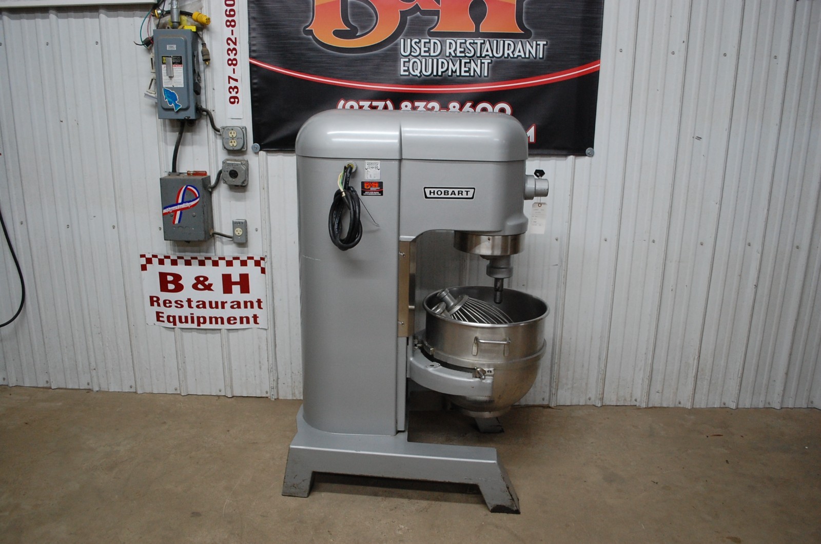 Hobart Classic H600T 60 Qt Bakery Pizza Dough Mixer 200 Volt 2 HP Single 1 Phase