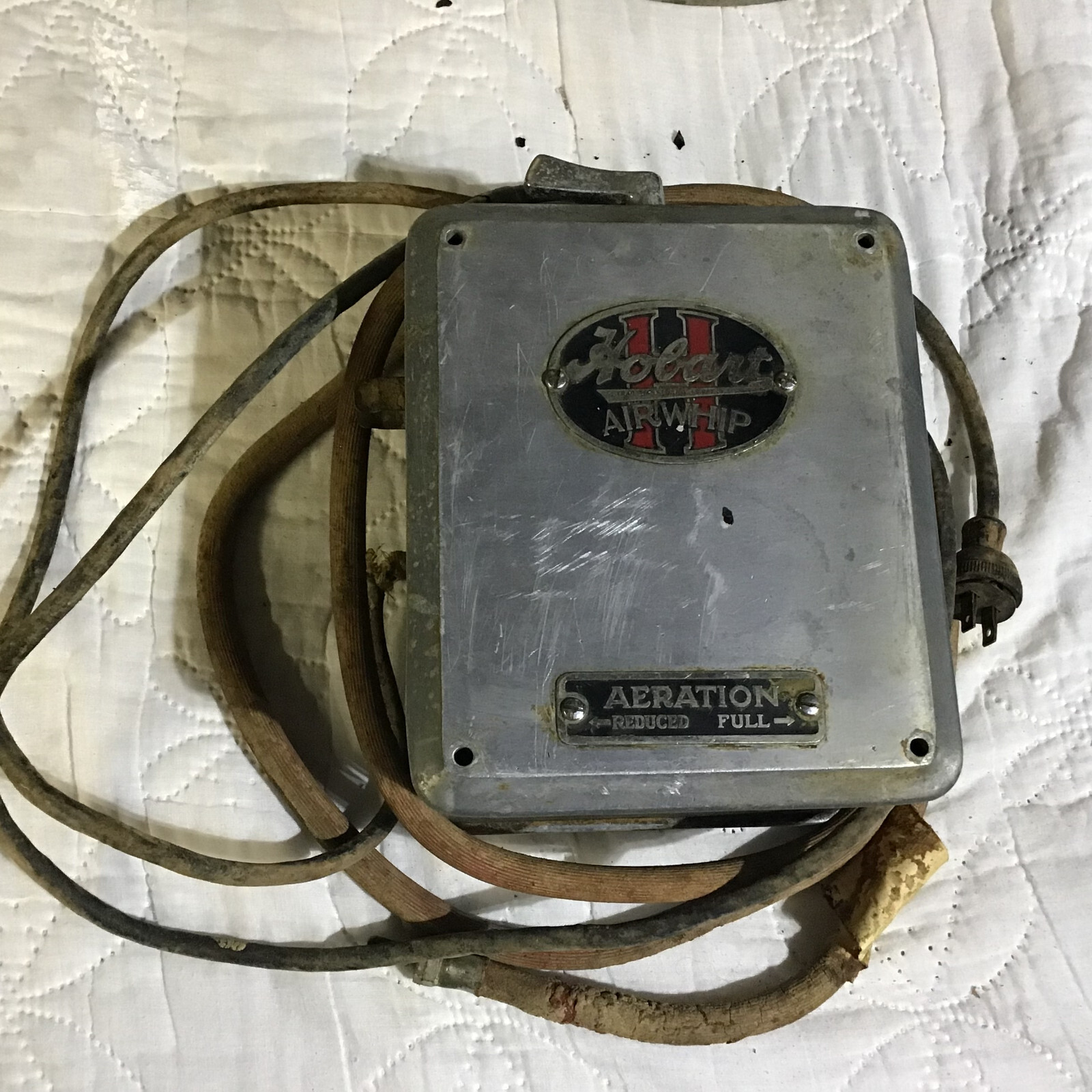 Vintage Hobart Air Whip 501-AW w 20 and 40 at bowls. includes compressor