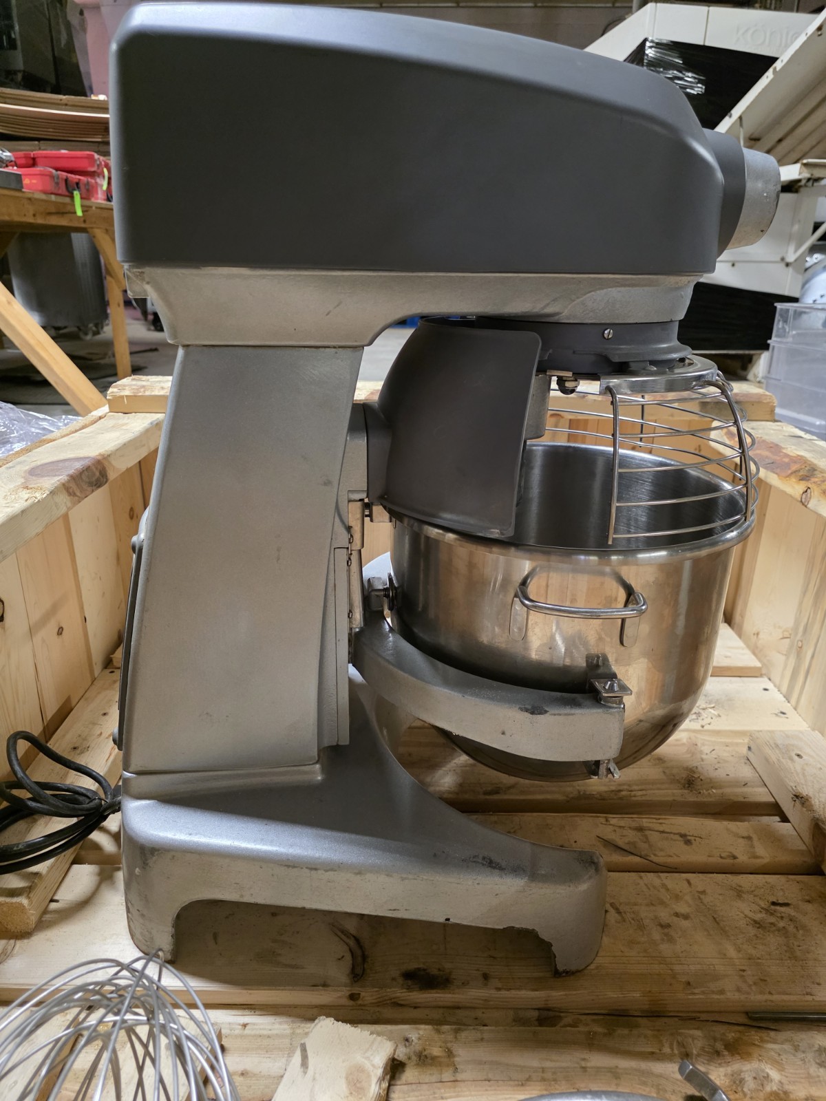HOBART HL200 20 QT Planetary DOUGH MIXER w/ Hook Whisk and Paddle VERY NICE