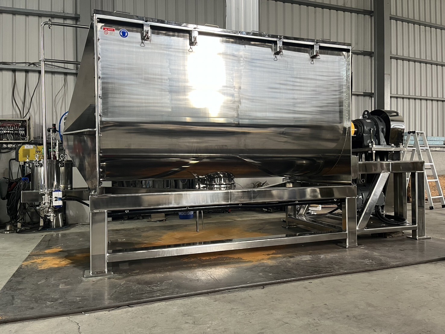 110 Cu Ft. Ribbon Blender SUS304 & SUS316 Food grade Made in Taiwan