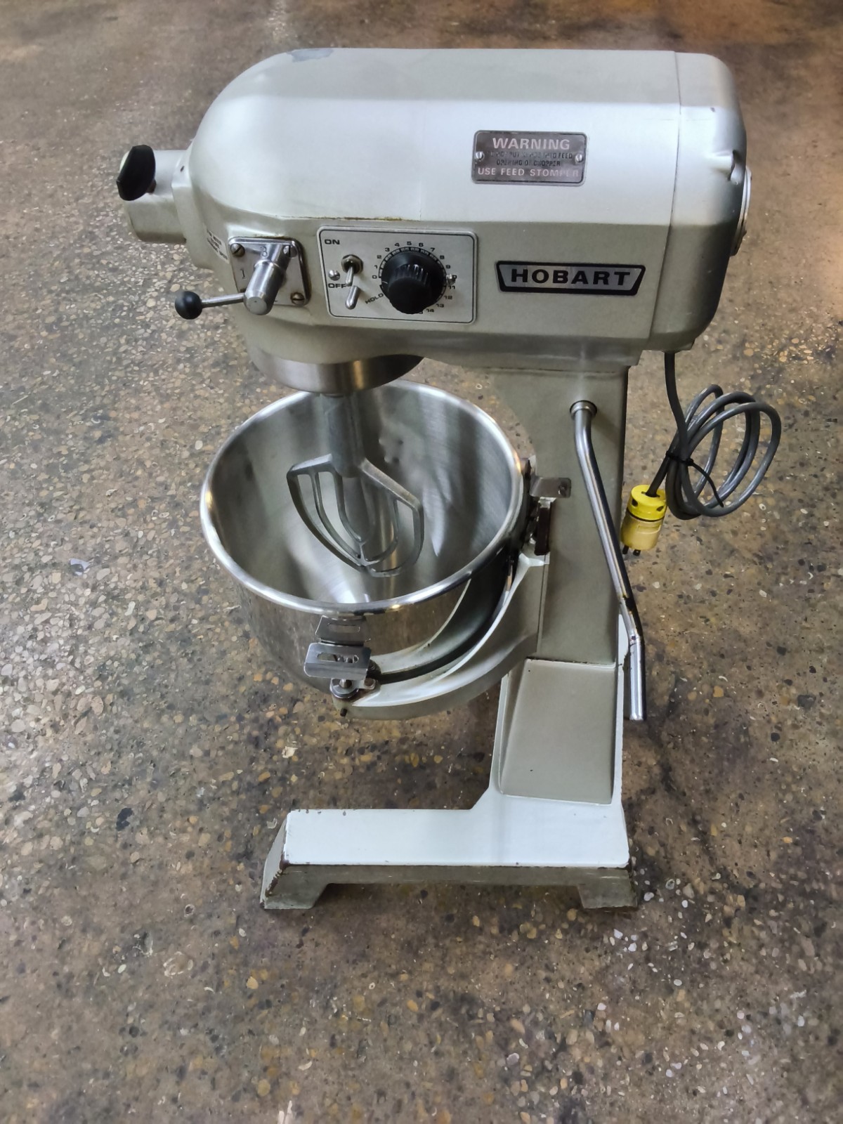 Hobart A200 20 Qt Dough Mixer Floor Model With Bowl One Attachment