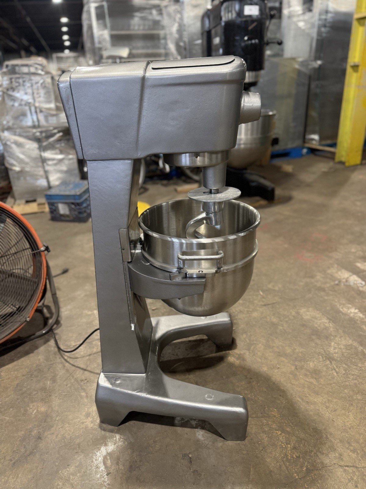Hobart D-300 Mixer 30 Quart with Stainless Bowl and Hook