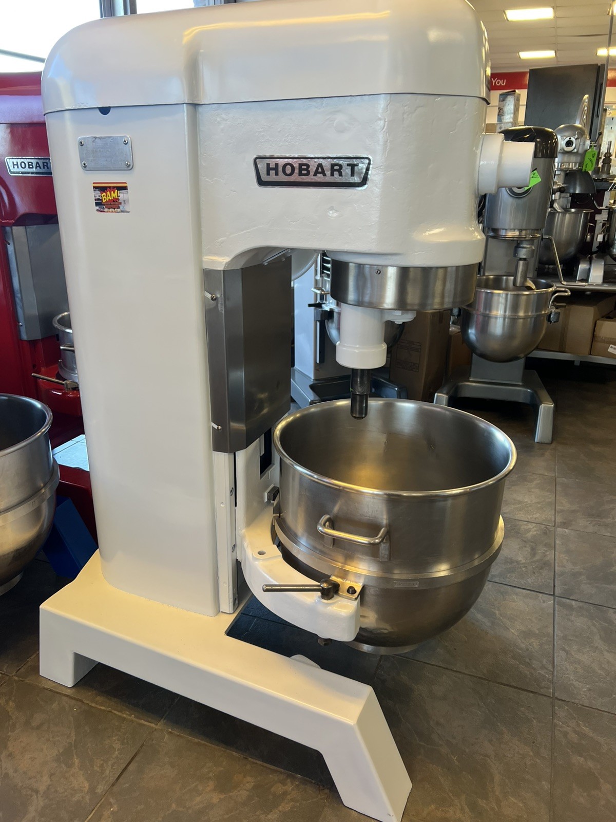Hobart H-600T 60 Qt Mixer 1.HP – 3Ph – 280v New Stainless Bowl And Dough Hook
