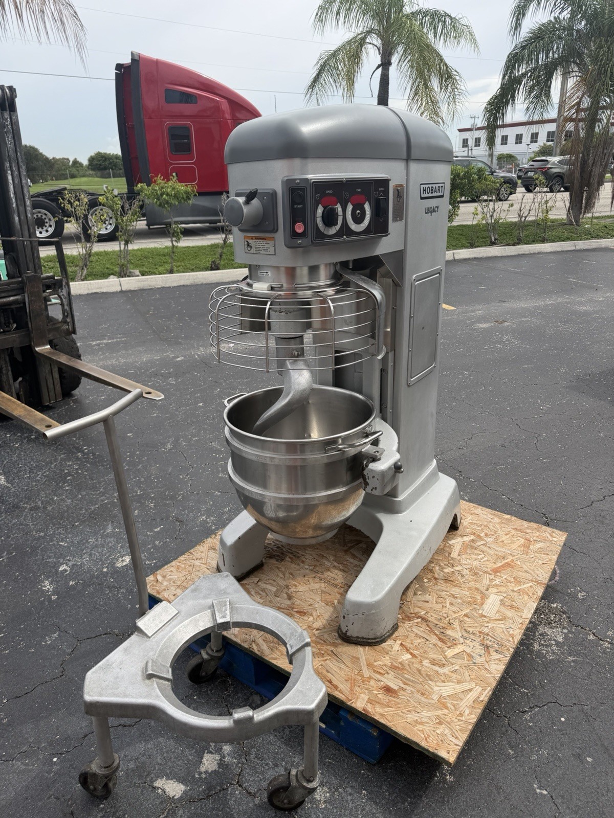Hobart legacy HL600 60 Qt Bakery Dough Mixer W Guard Bowl & Hook 1 & 3 Phase