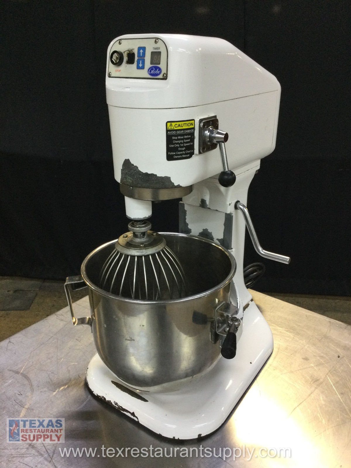 Globe SP8, 8 Qt Countertop Mixer With Bowl 2 Attachment