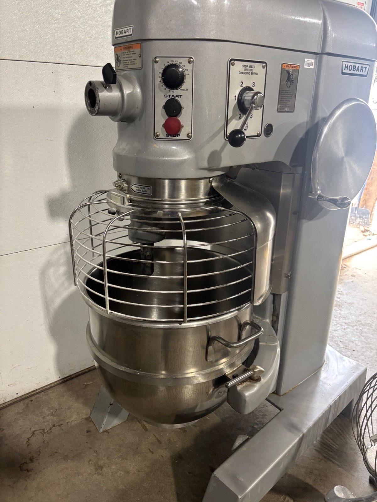 Hobart H600 H600T 60 Quart Mixer w/ Paddle & Whisk WORKS GREAT!