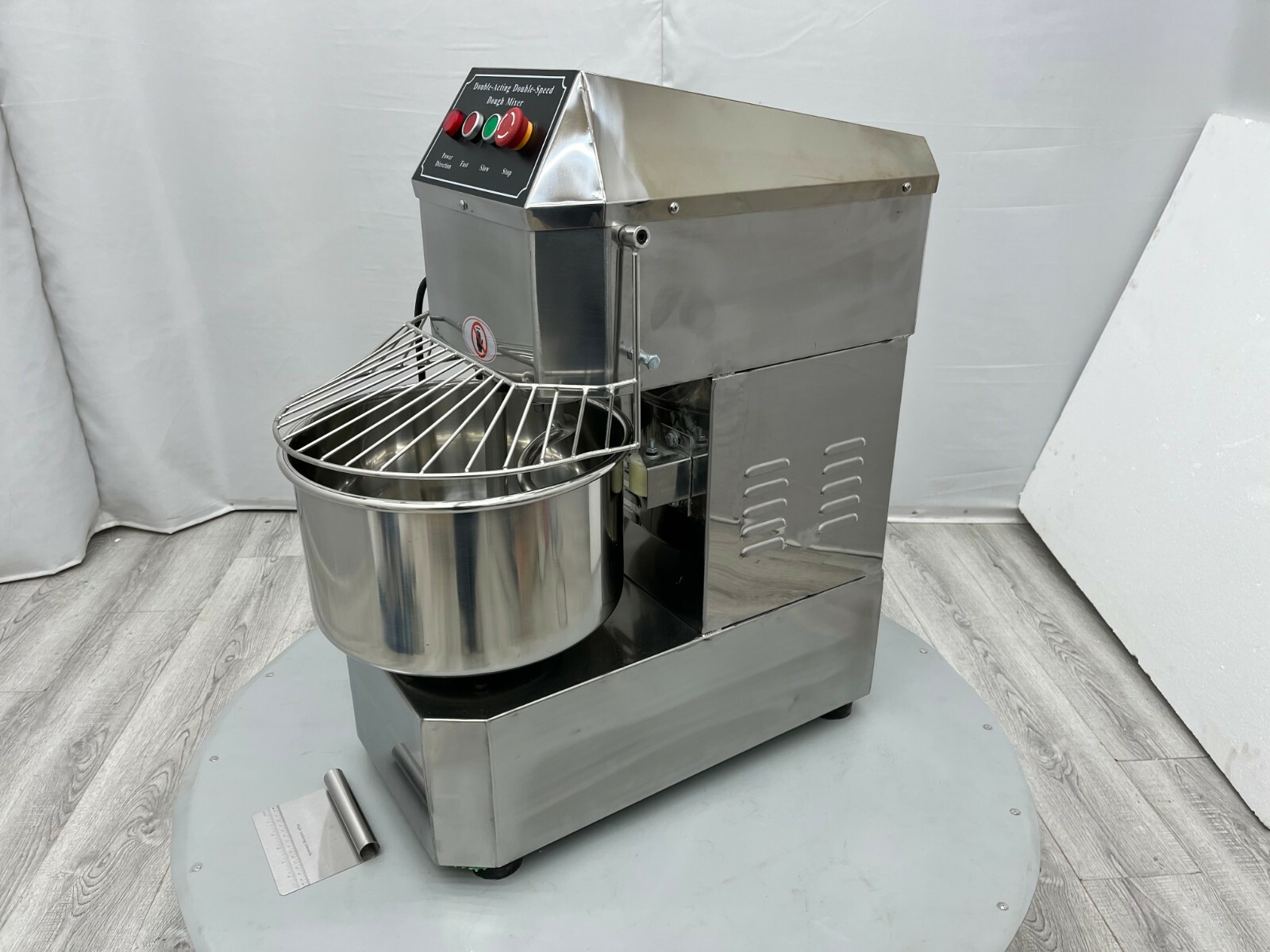 Commercial Dough Mixer 20L Dough Spiral Mixer Bakery Flour Mixing Machine 110V