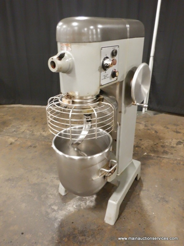HOBART D340 40 QT DOUGH MIXER WITH BOWL GUARD & 1 HOOK