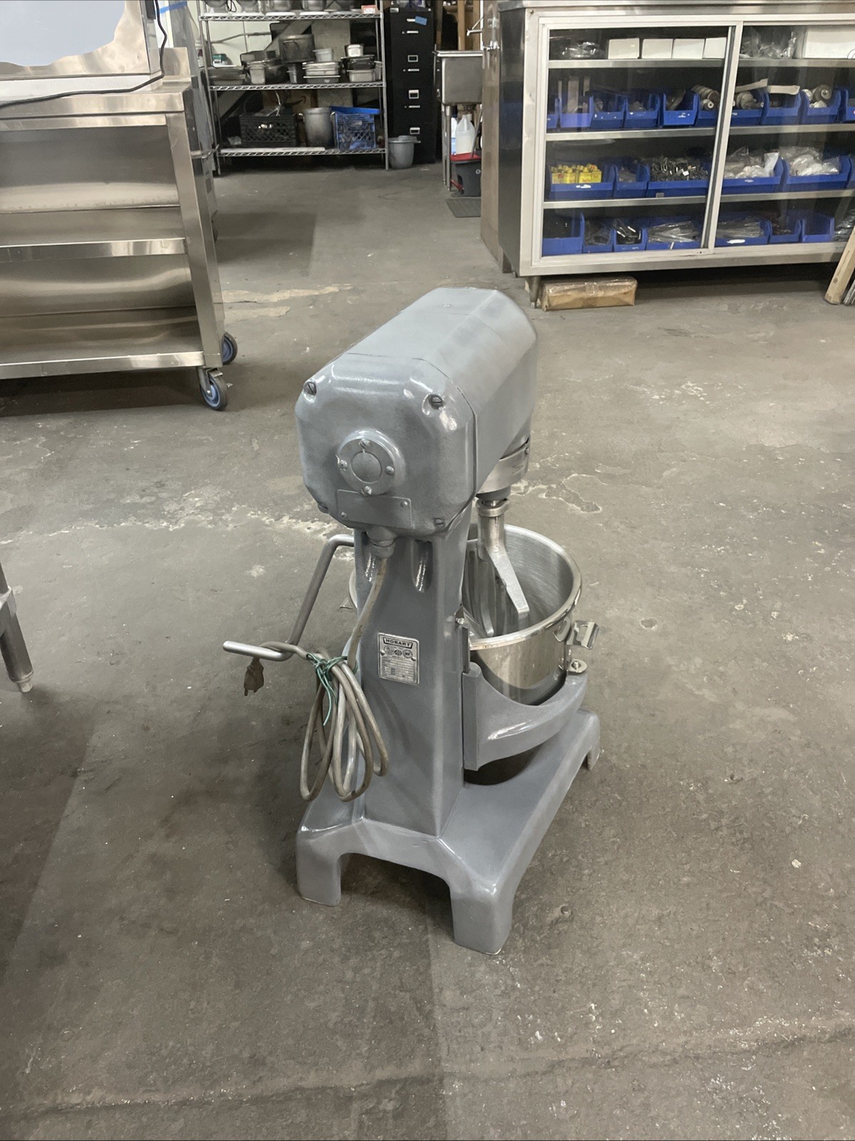 Hobart A-200 20 Qt Dough Mixer Refurbished With Guard Bowl 3 Attachments