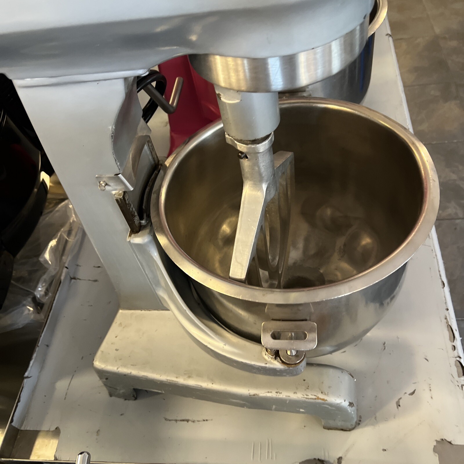 HOBART A 200 20 QT Mixer Includes, Bowl & Pattle Hook & Whip 115V