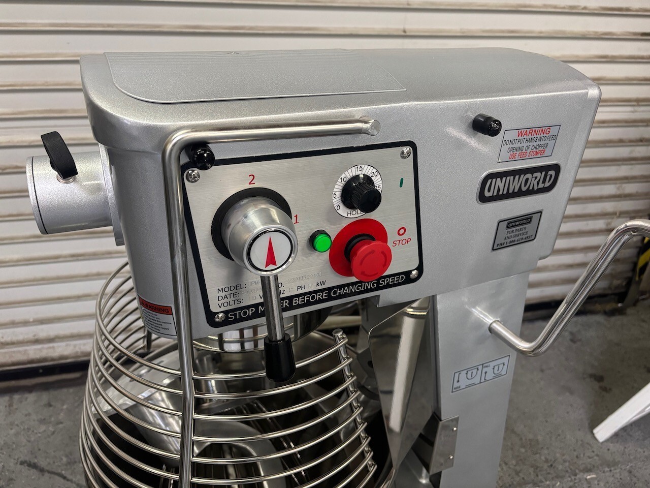 30 Quart Mixer UNIWORLD UPM-30ET w/ Accessories & Timer Qt Dough 2 HP 115V 3842