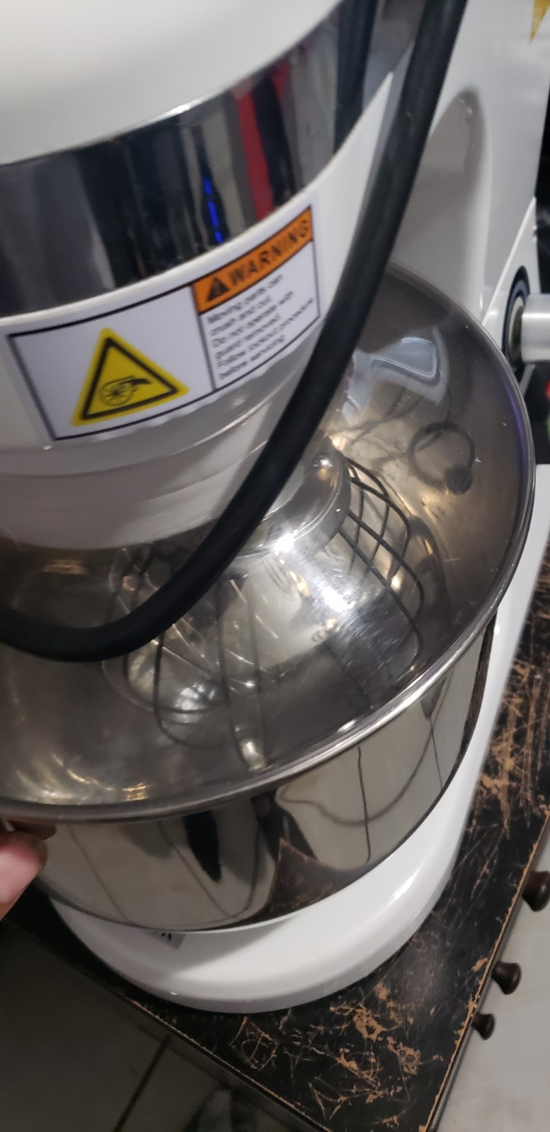 Omcan USA 44306 Countertop 7 qt Planetary Mixer with Guard, Variable Speed *USED