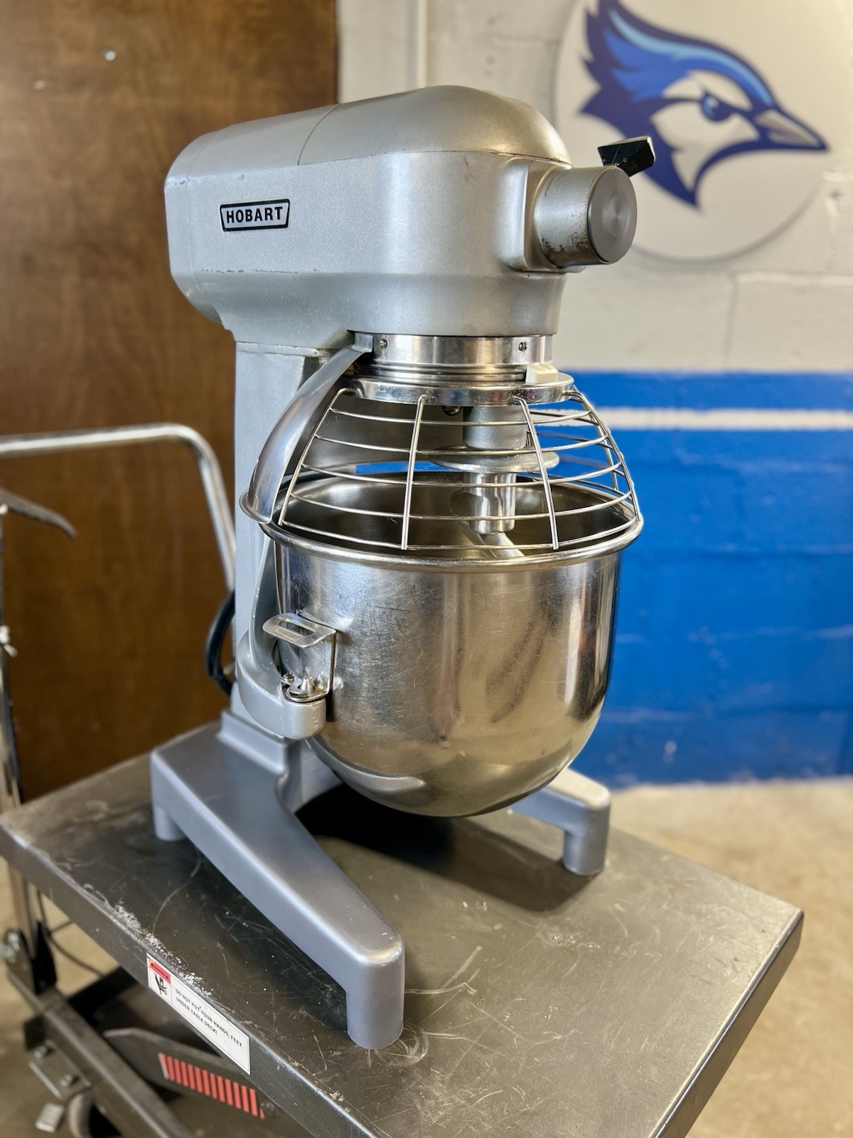 Hobart A200T 20 Quart Qt Mixer With Bowl And 2 Tools