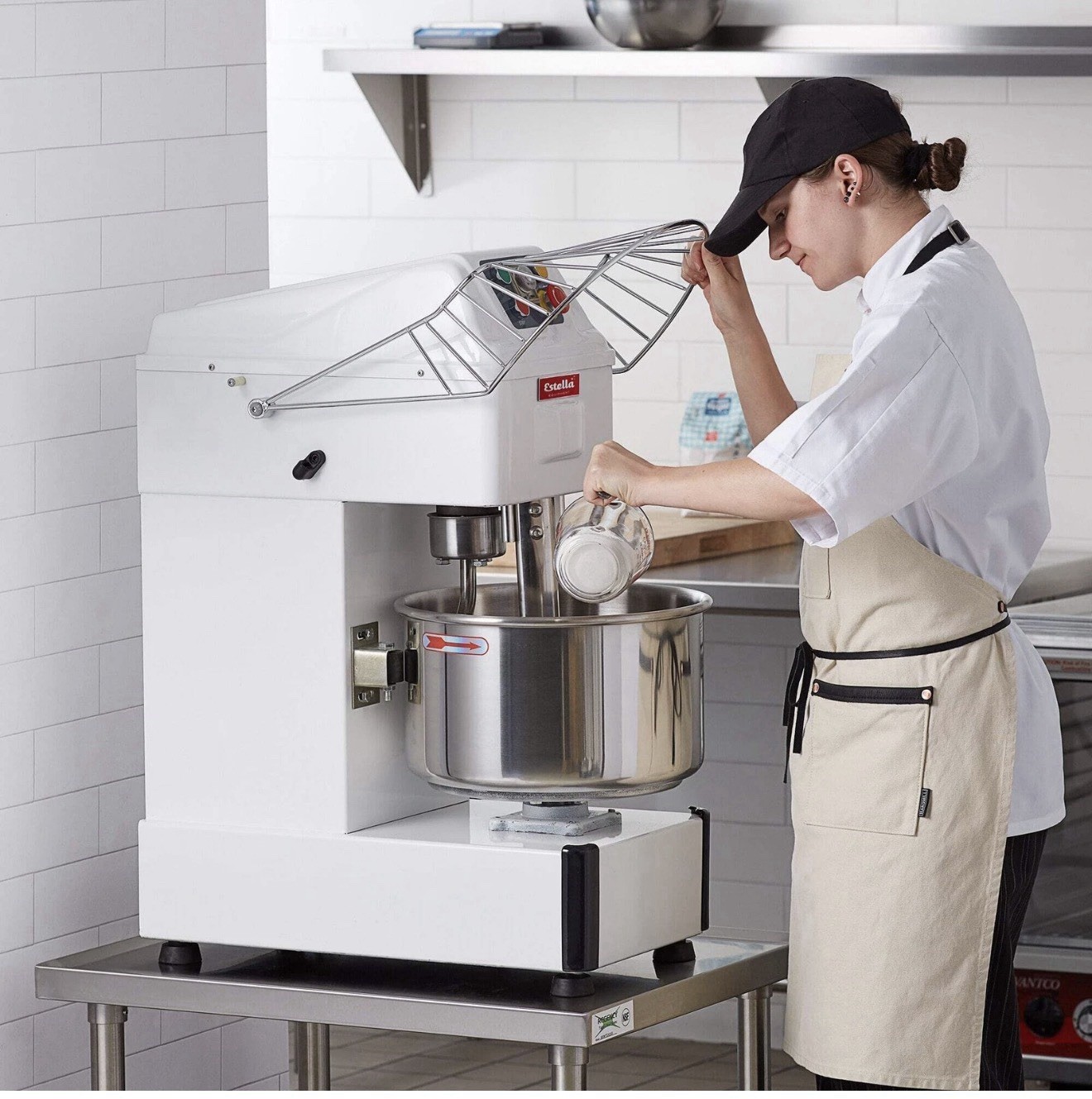 Estella SM20 20 Qt. / 28 lb. Two-Speed Spiral Dough Mixer – 120V, 2 HP