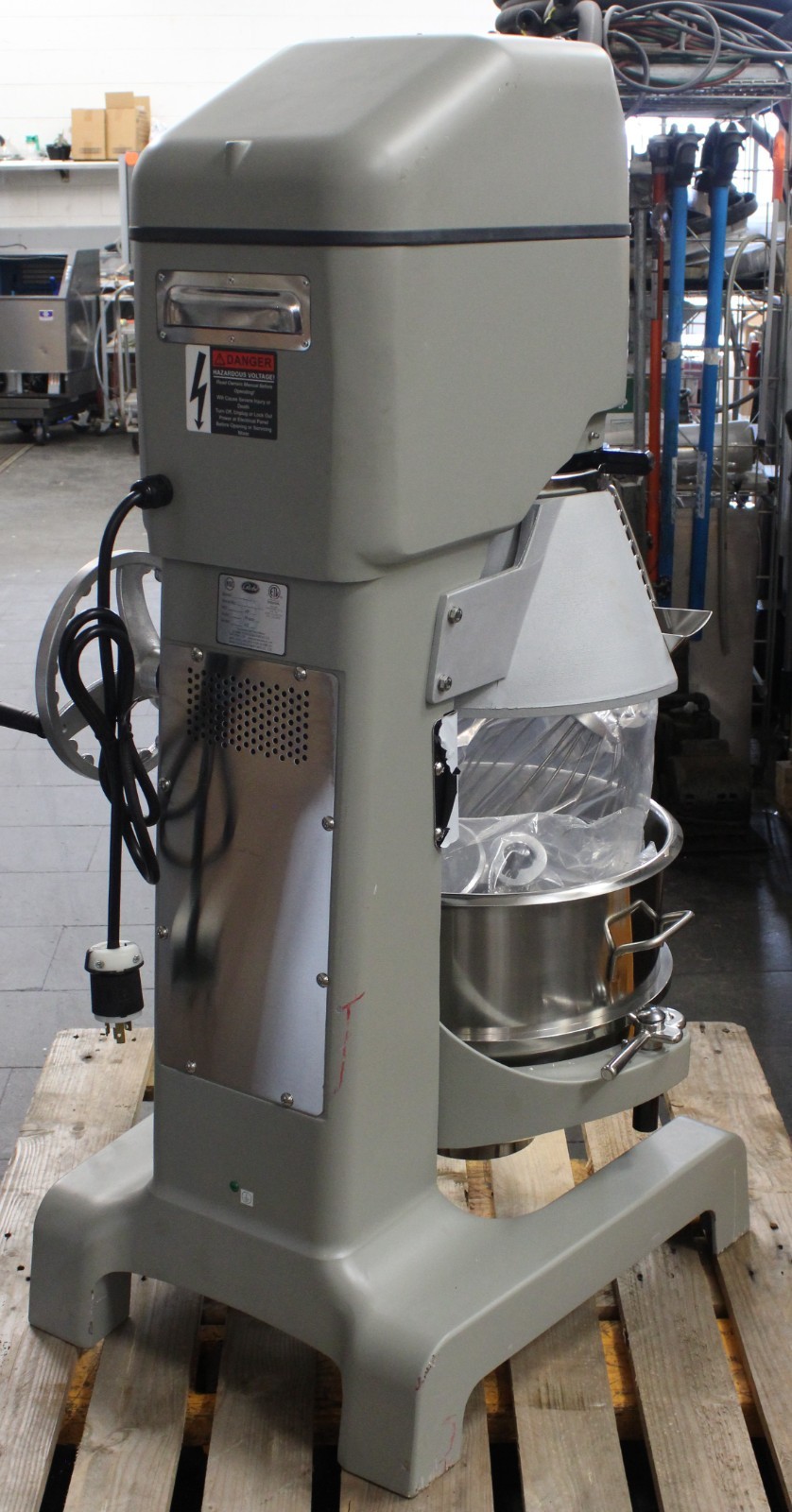 Globe SP40 *Ding & Dent* 40 Qt. Commercial Planetary Floor Mixer – 2 hp (#4253)