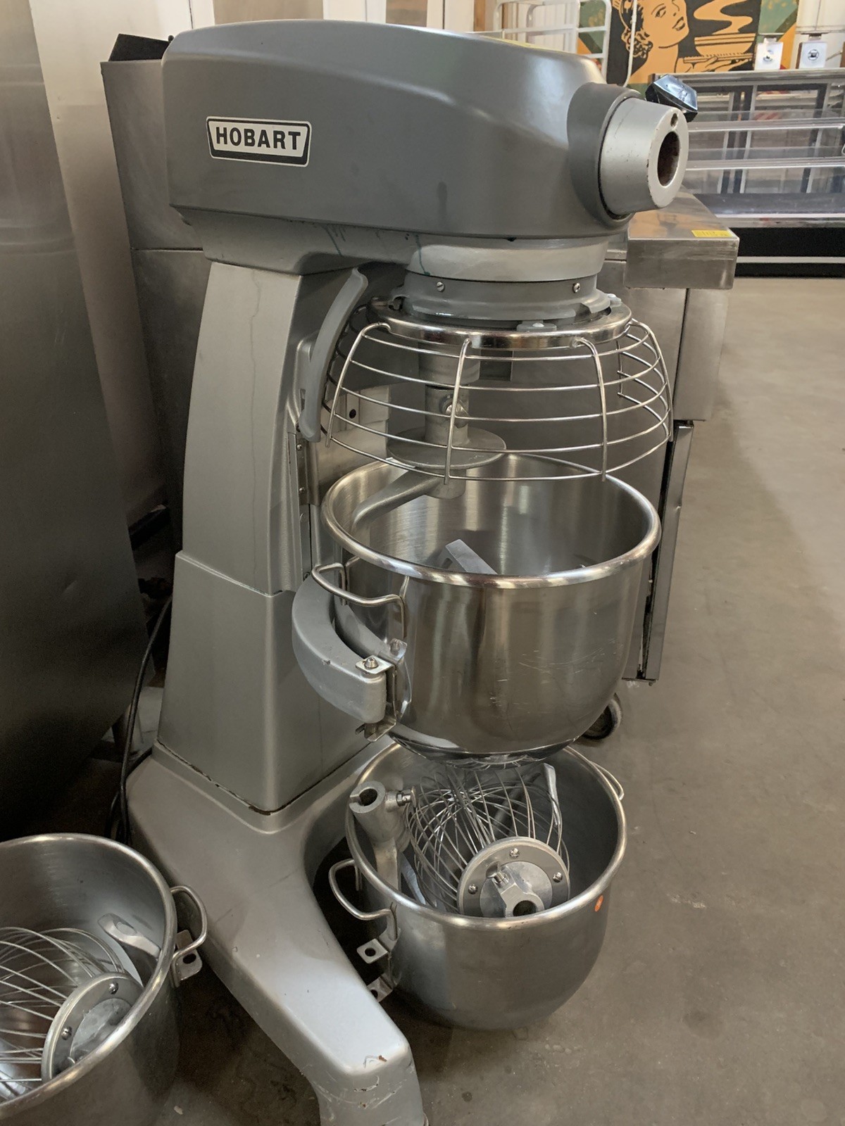Hobart Legacy HL200 20 qt. Mixer w/ Guard + Attachments, 1/2HP, 120V