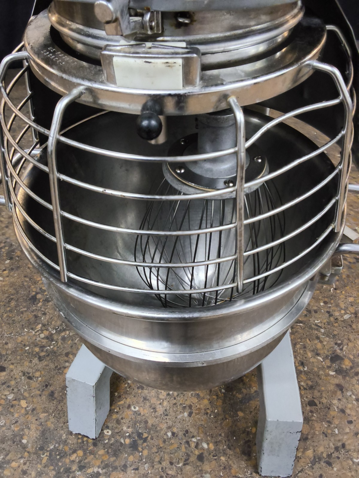HOBART D300T 30 QT DOUGH BAKERY MIXER WITH GUARD 1 ATTACHMENT