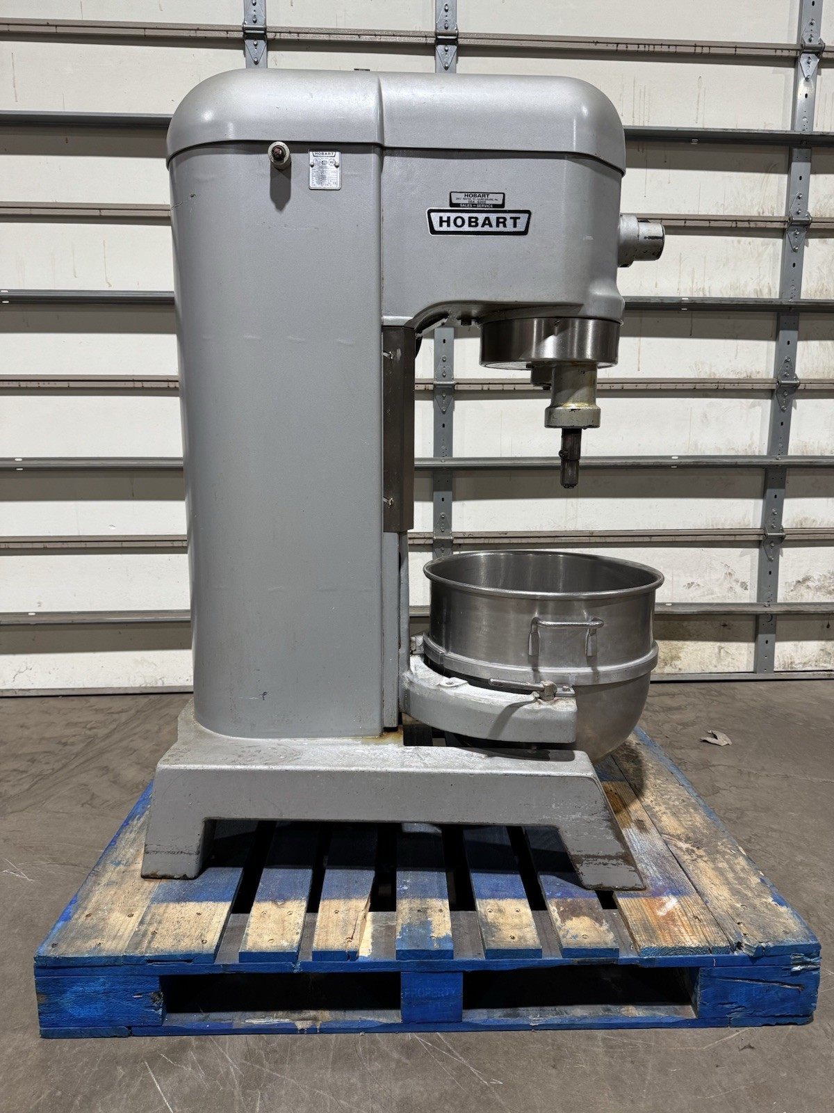 HOBART H600T COMMERCIAL 60 QT BAKERY DOUGH MIXER W/ WHISK PADDLE & DOUGH HOOK