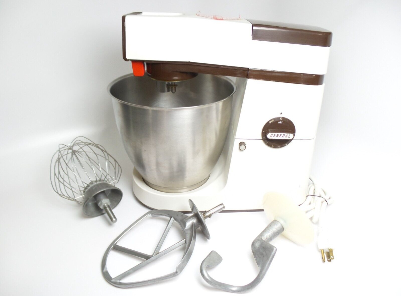 General Slicing Co 7QT Model MM-7 COMMERCIAL KITCHEN STAND MIXER W/ Attachments