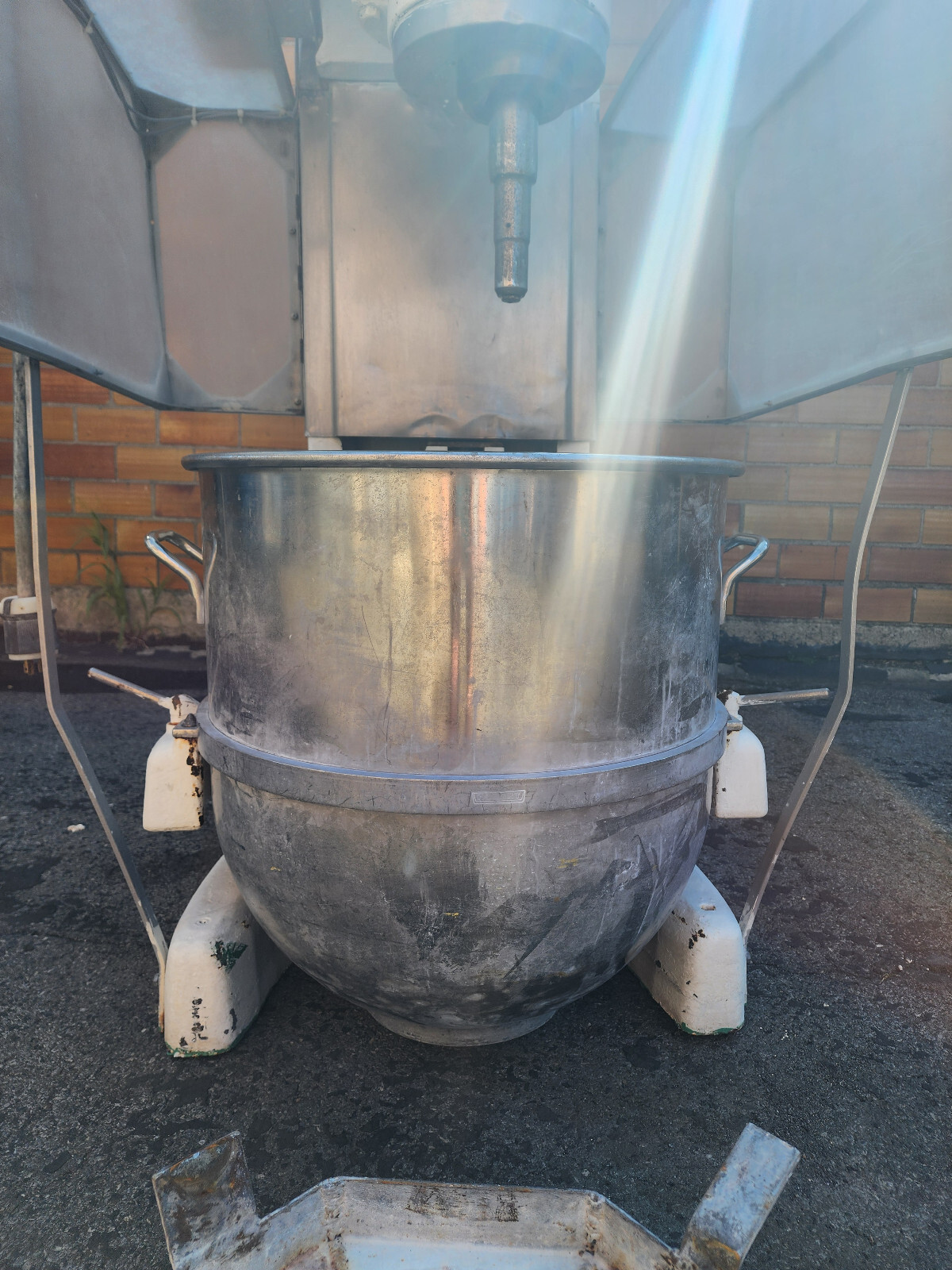Hobart V1401 140qt Vertical Bowl Mixer With Accessories