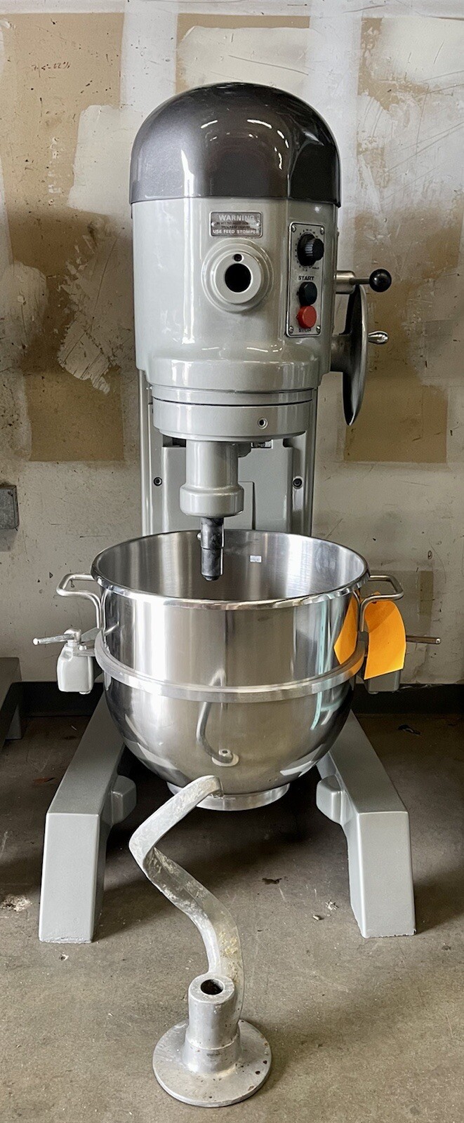 Hobart H600T 60 Qt Mixer – 1-2HP 1 /3 Ph.Non Bowlguard Comes W SS Bowl & Attach