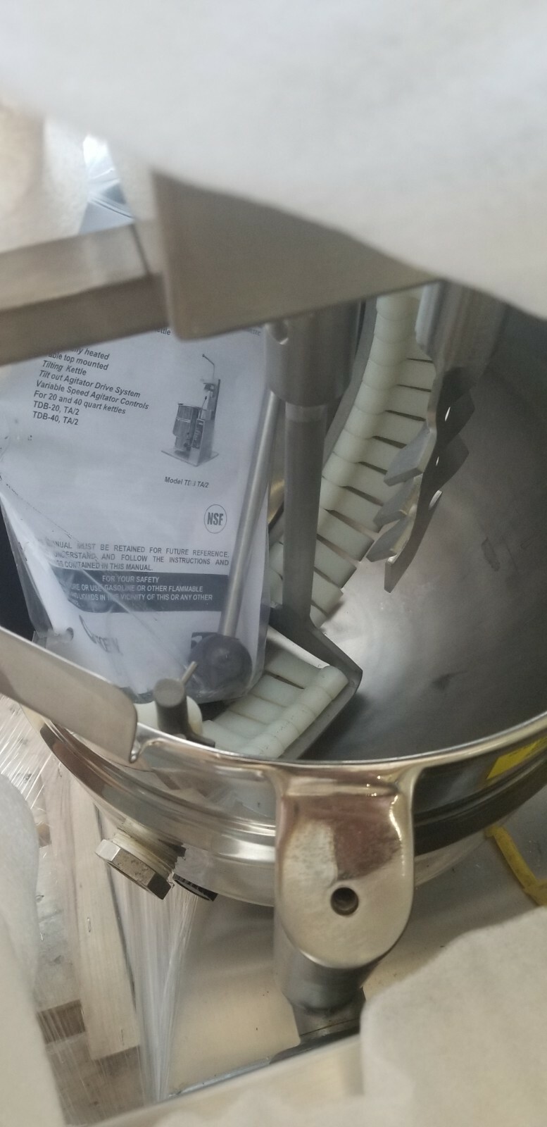 NEW unused GROEN Steam mixing KETTLE TDB-20 Tilting Mixer 20 quarts Fudge Kettle
