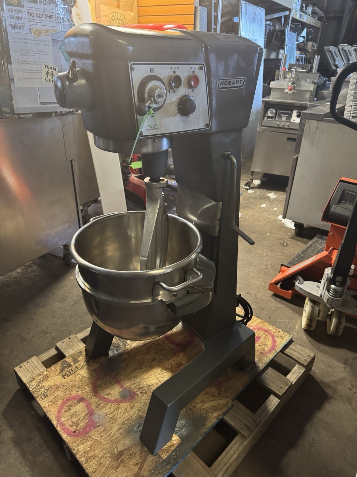 HOBART D300T 30qt Bakery Pizza Dough Mixer + Stainless Bowl/Hook *Refurbished*