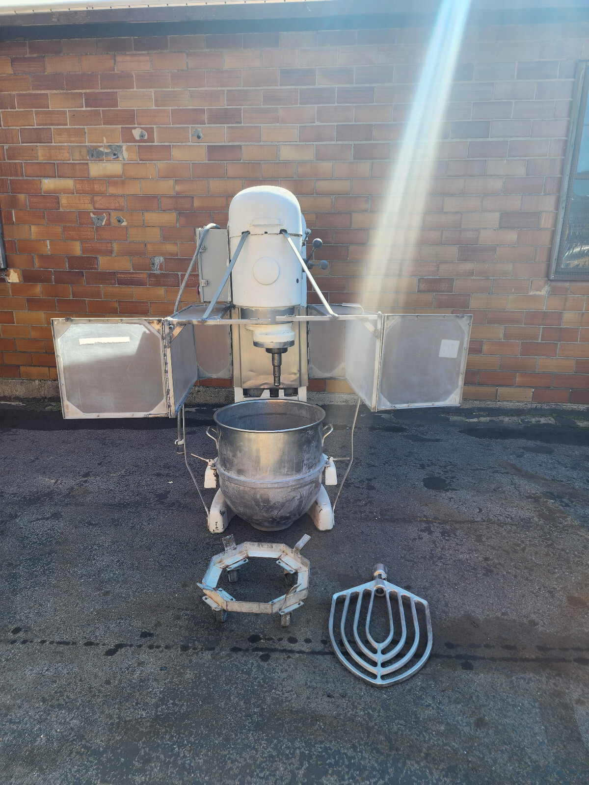 Hobart V1401 140qt Vertical Bowl Mixer With Accessories