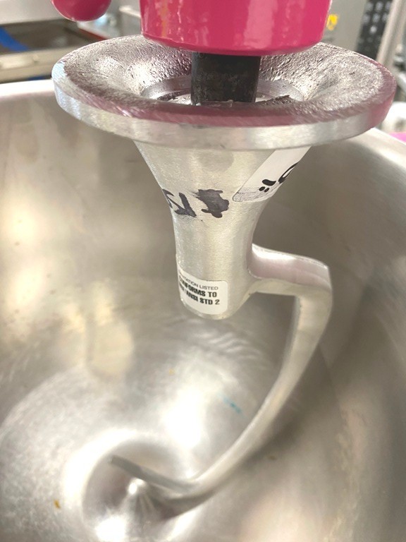 Mixers/ 12 Qt Hobart A-120 Pink 12 Qt Refurbished Bench lanetary w/t 4 Attach