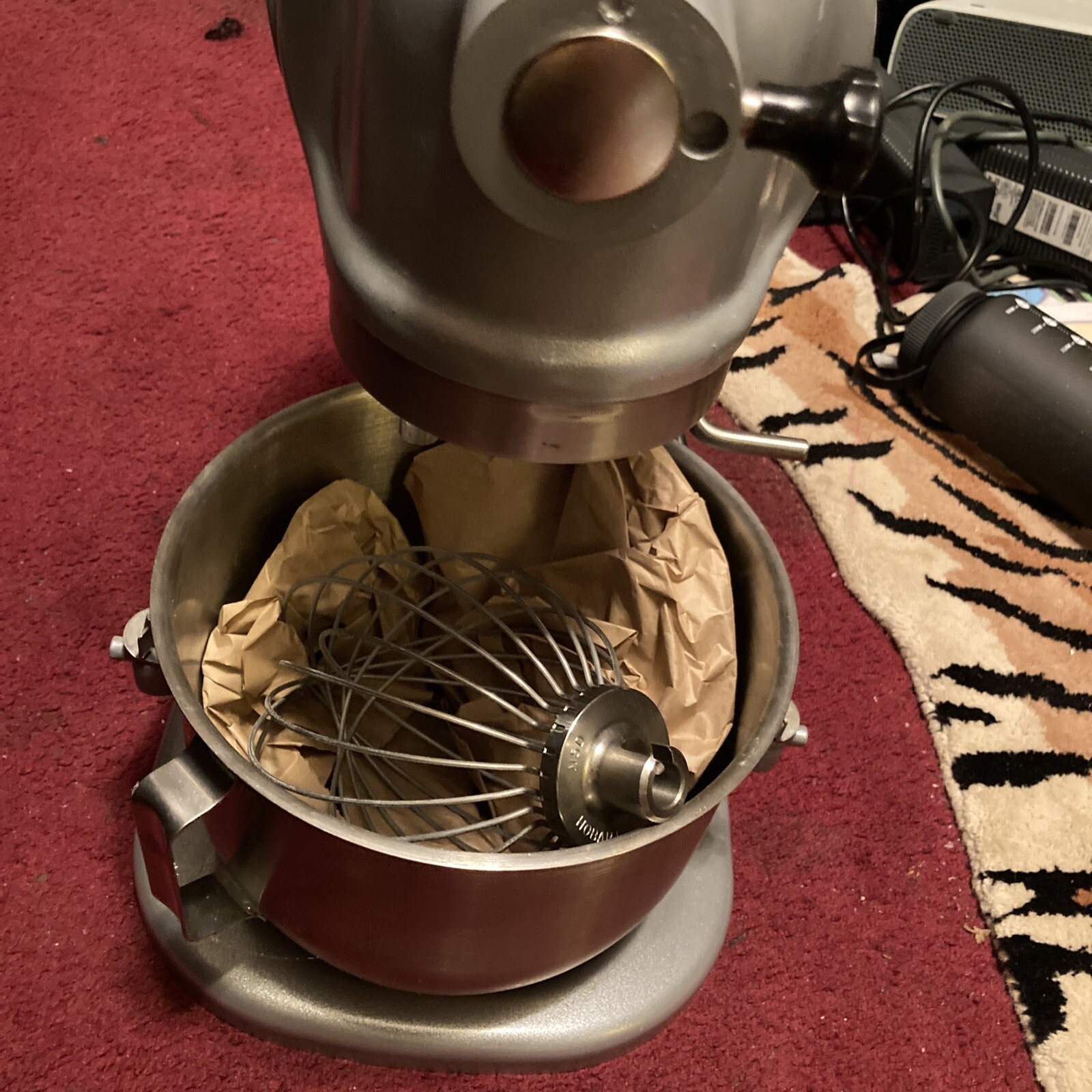 Hobart 5 Qt. Bowl Lift Countertop Mixer with Standard Accessories, 120V, 1/6 hp