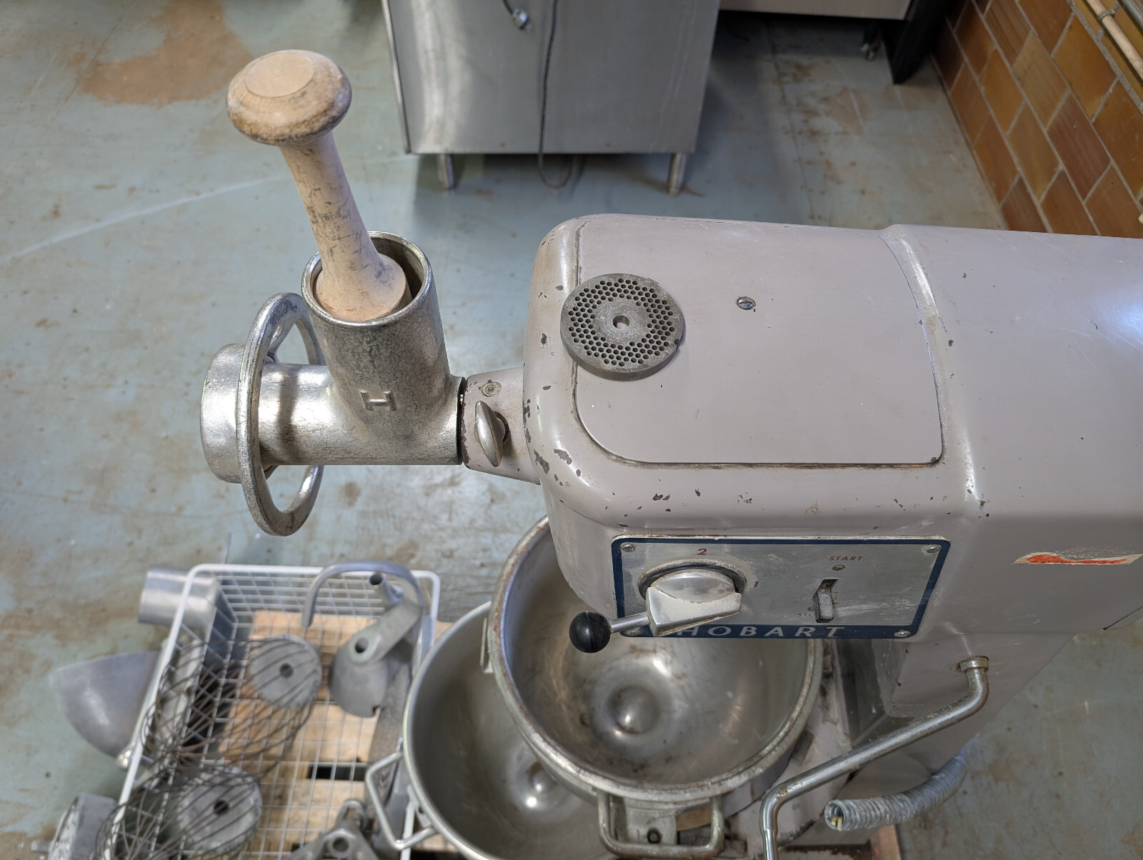 Hobart D-300 Mixer w/ 3 Bowls Hook 2 Whips 2 Paddles Pelican Head & Meat Grinder
