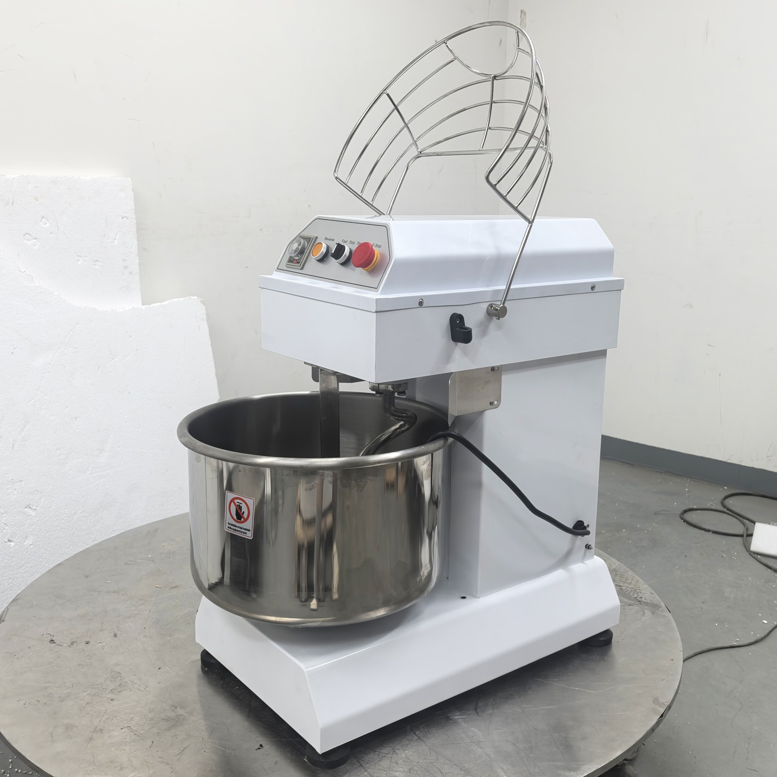 Variable Frequency Dough Mixer Food Mixer 40L Stand Mixer for Bakery Pizza Bread