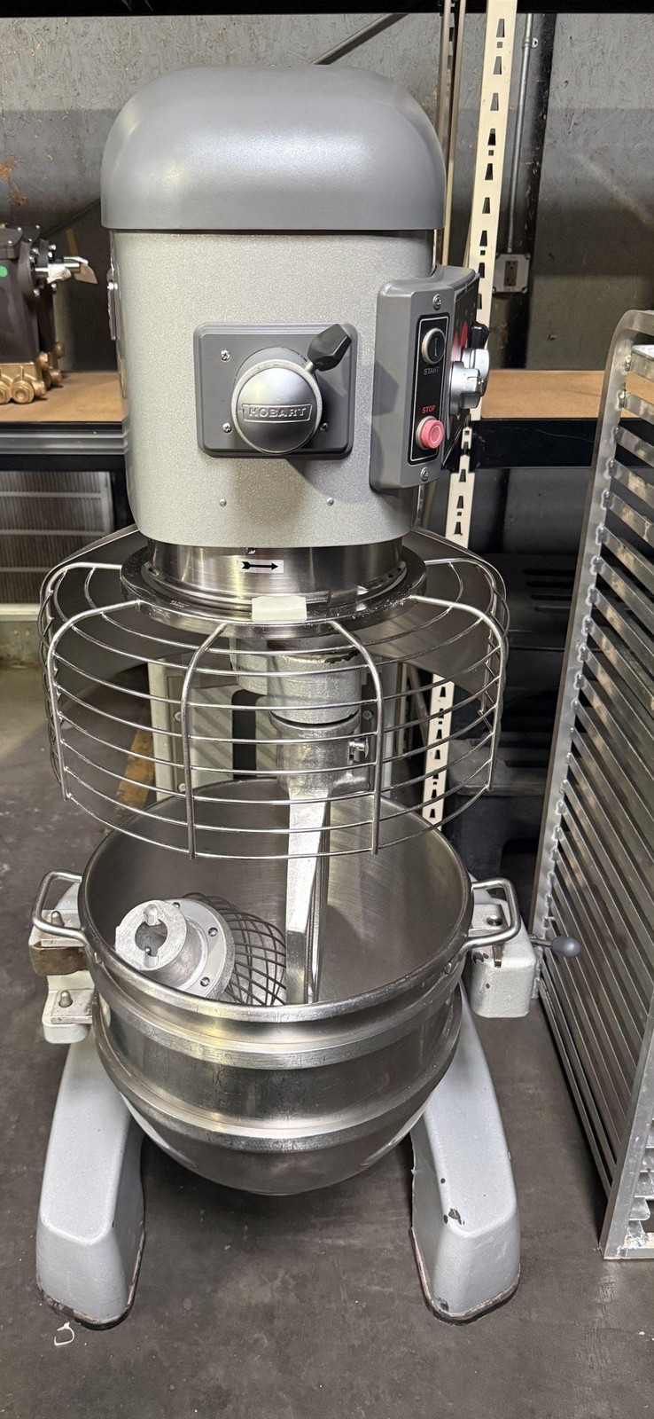 2021 HOBART HL600 60QT BAKERY DOUGH MIXER W/ BOWL, WHISK and PADDLE ATTACHMENTS