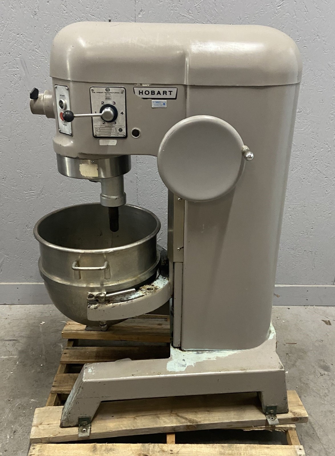 Hobart H-600 60 Qt. Commercial Mixer 440V 3PH w/ Bowl H600 Manual Lift