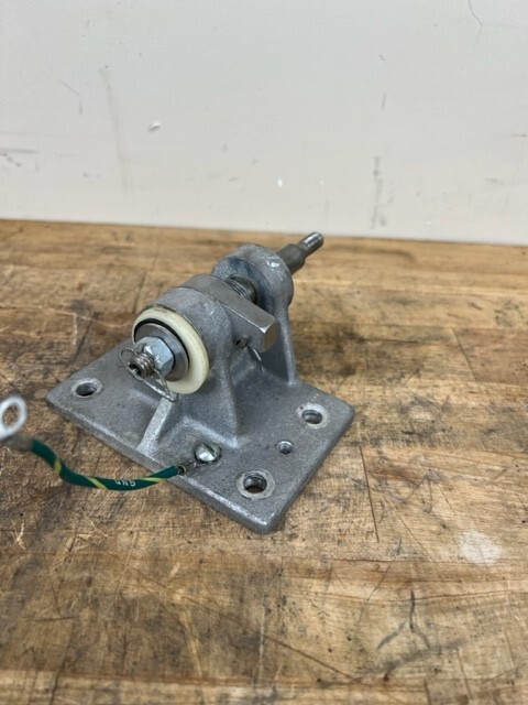 Hobart Interlock Latch Assembly -HCM300/450 Part# 00-290606, or 00-937594
