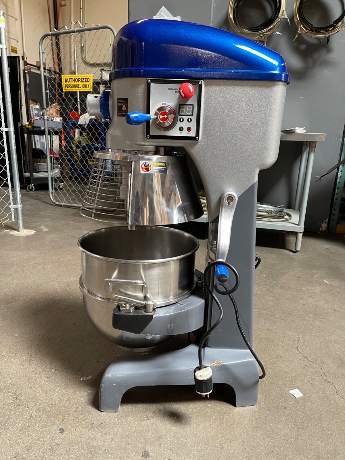 Vollrath 40759 40 qt Planetary Mixer – 1 1/2 hp, 208 240v, 1ph