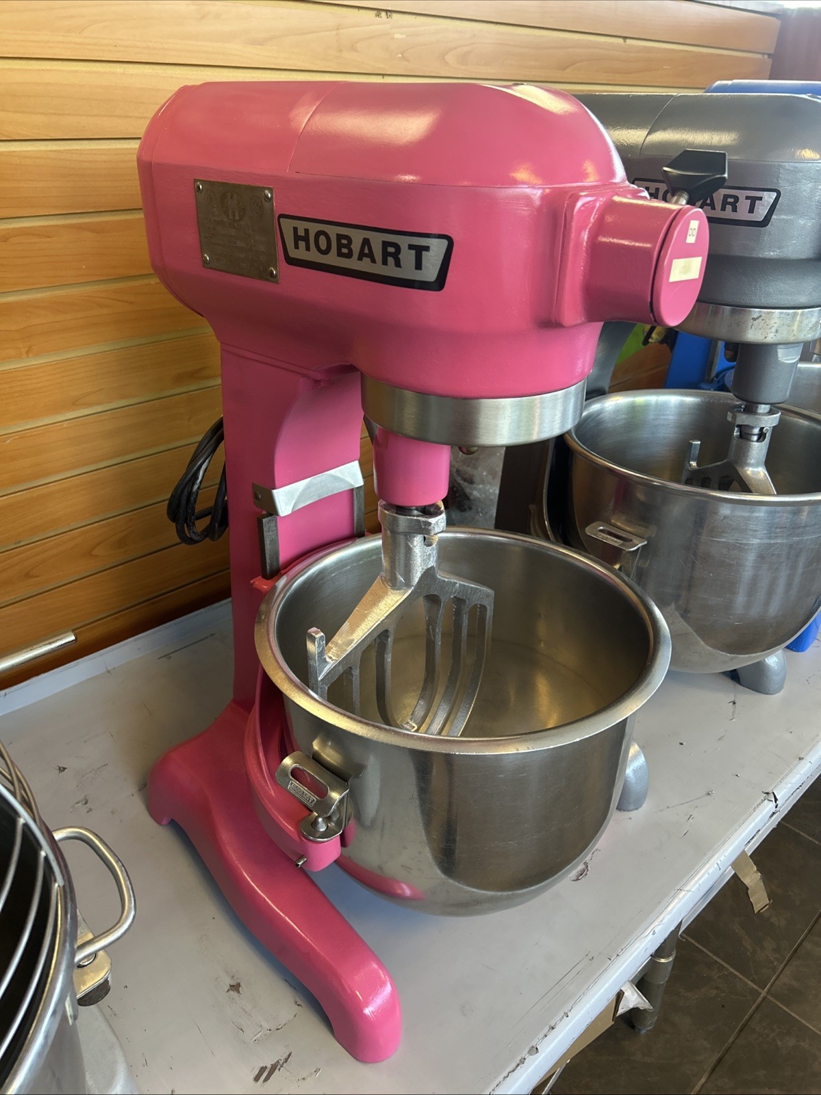 HOBART A 200 20 QT Mixer Includes Bowl & Pattle Hook & Whip 115V