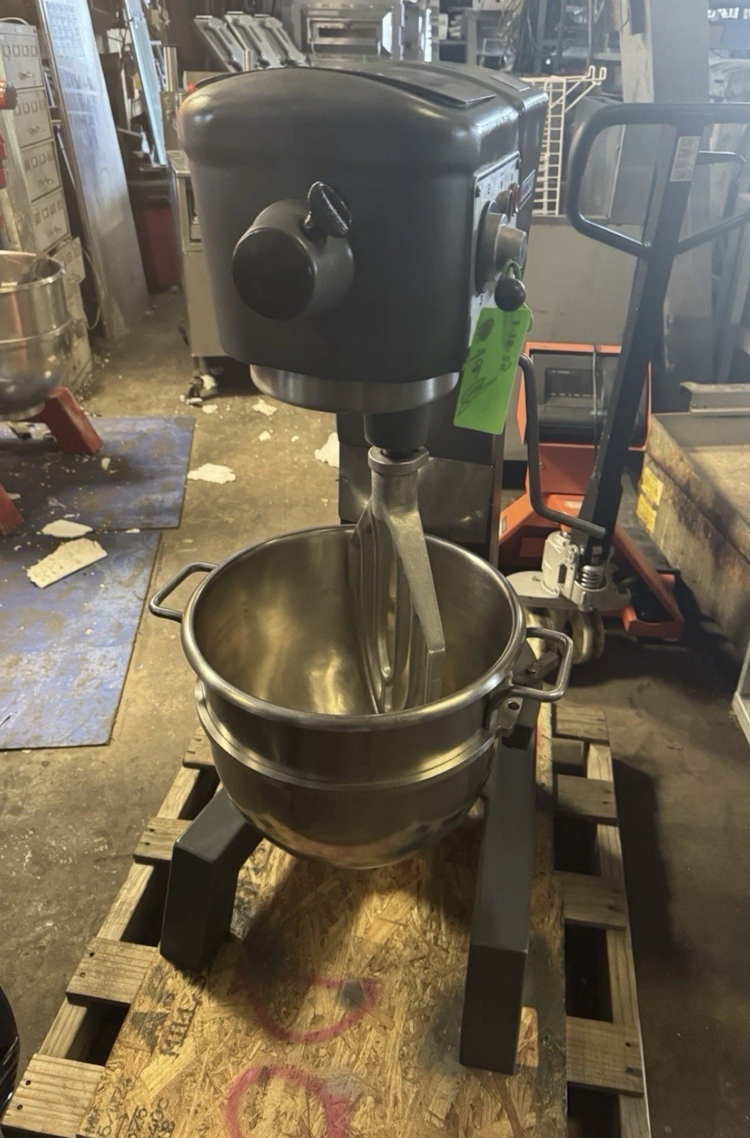 HOBART D300T 30qt Bakery Pizza Dough Mixer Bowl & Hook Included VERY NICE SHAPE!