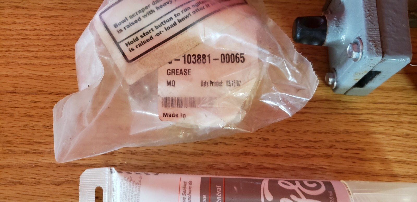 Hobart D340 Mixer Bowl Scraper Mounting Bracket Assy. 00-435206