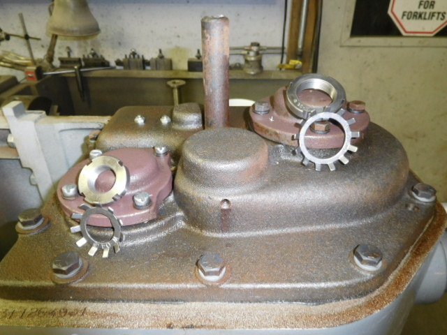 HOBART TRANSMISION TOP LOCK NUT AND LOCK WASHER SET, MODELS H600, P660, L800