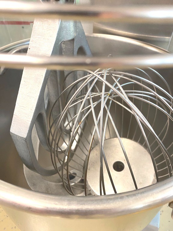 Mixers/ 30 Qts. UNIVEX Model SRM30 / 30 qt/ 4 Attachments / 4 Speed 115V