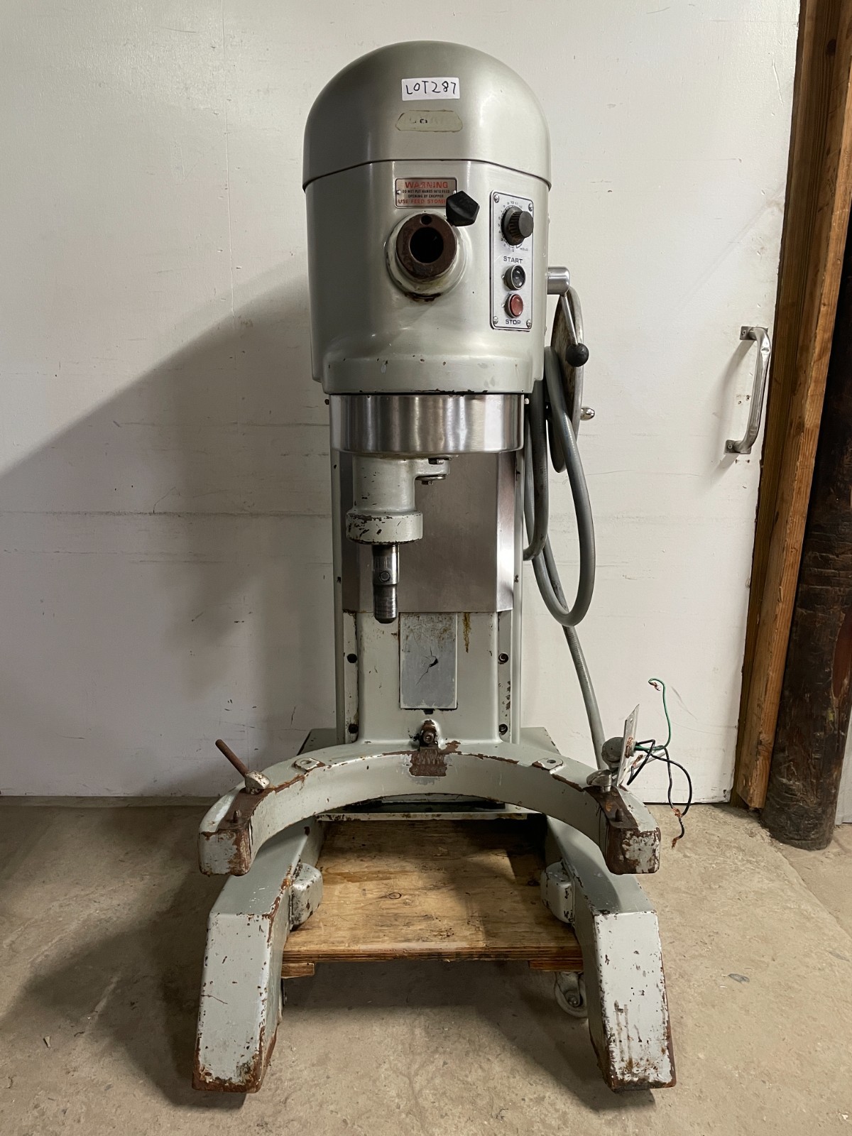 Hobart L800 80 Quart Mixer with Bowl and Attachments
