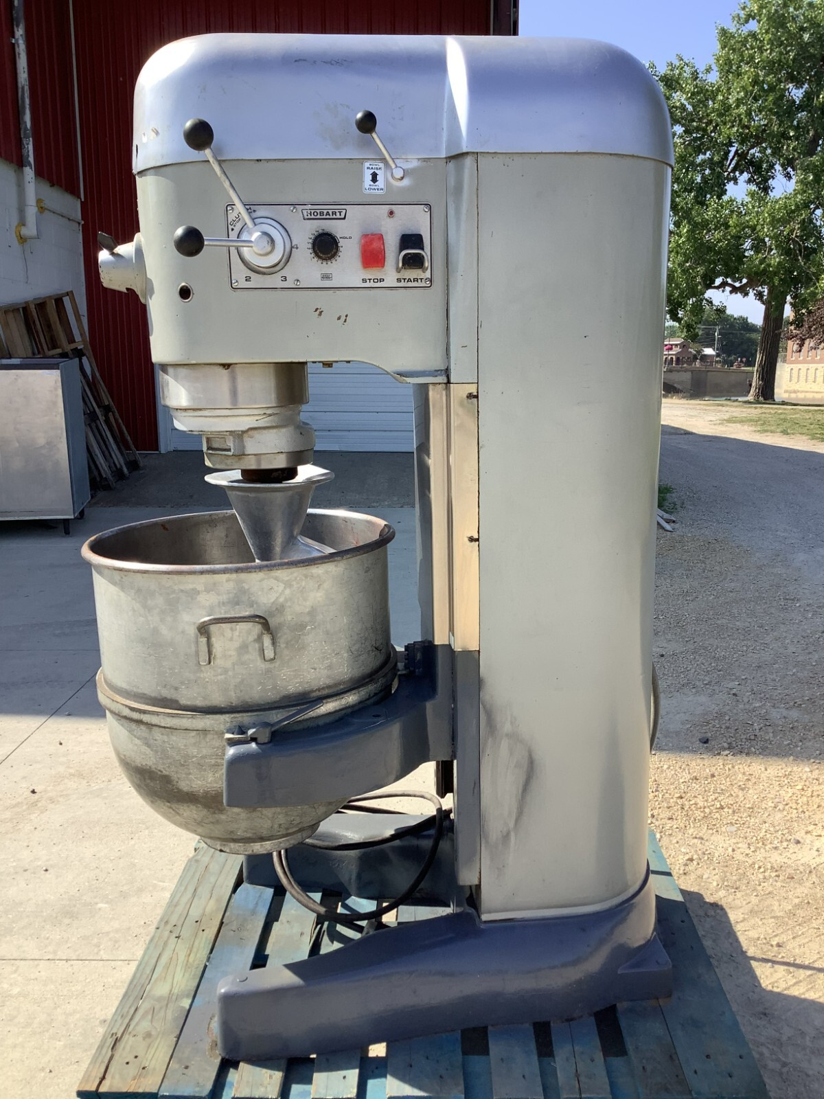 Commercial Mixer 140qt Hobart V1401 Bowl and Hook 5hp 3ph 200V TESTED