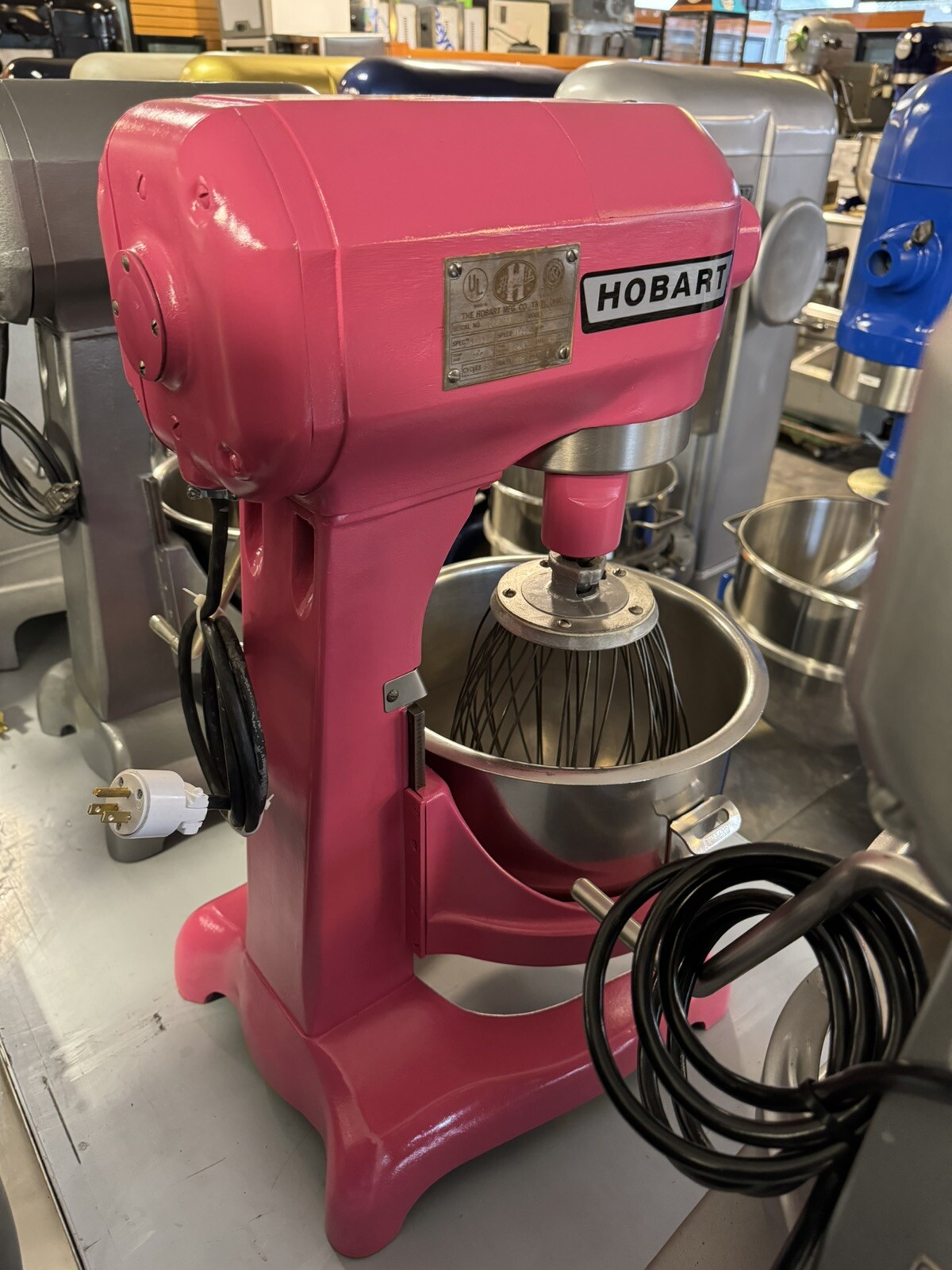 Hobart A-200 20 Qt Bakery Dough Mixer w/ Stainless Bowl, Whip Attachment- 1/3HP