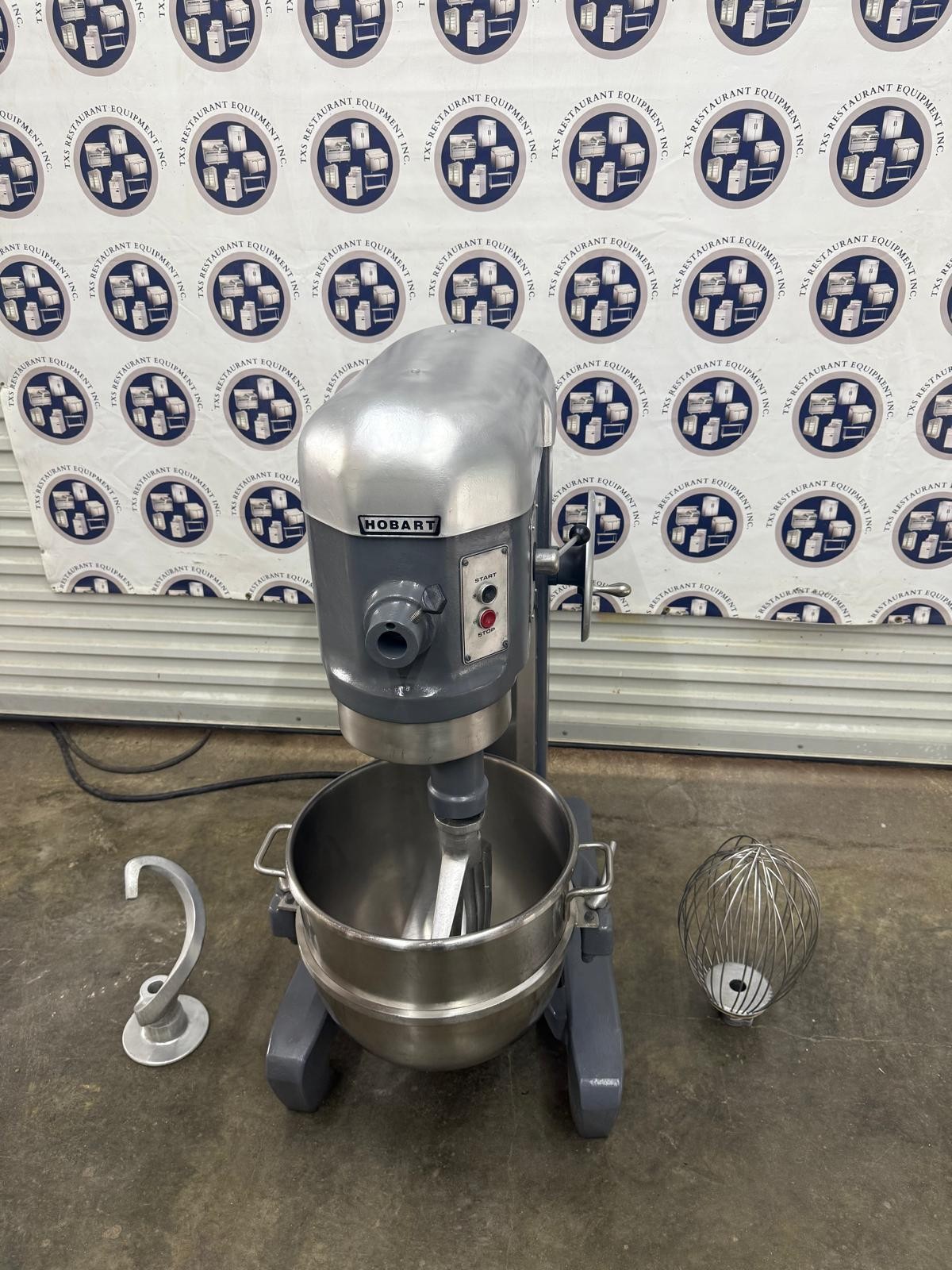 Hobart H600 60 Qt Mixer Bowl And 3 Attachments Included 3phase
