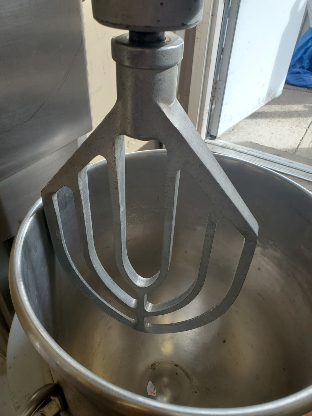Hobart D340 40 Qt Mixer 40 Qt Bowl Heavy-Duty J Hook & Beater Paddle & Wire Whip