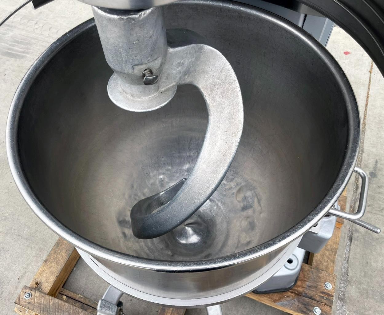 Hobart HL1400N LEGACY 140QT Commercial Bakery Dough Mixer 4 Speeds 5HP 220V 3PH
