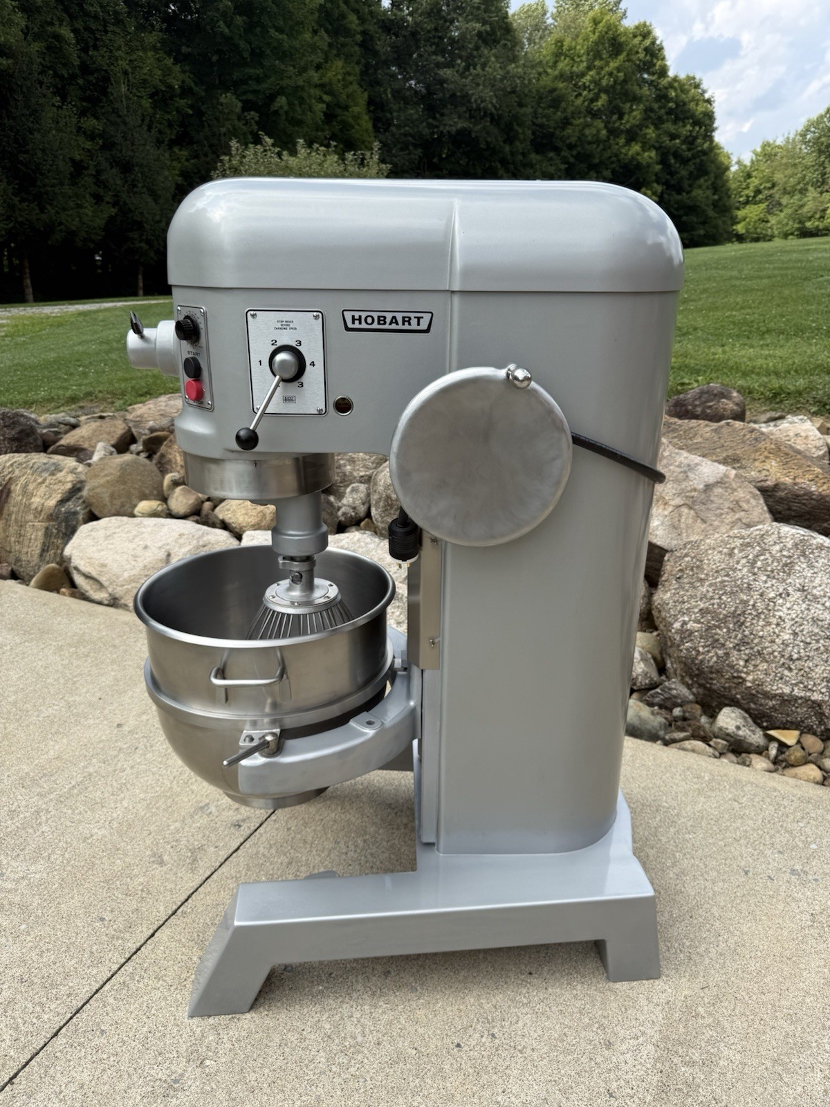 Hobart H-600 60 Qt. Commercial Mixer 200V 3PH w/ Bowl And 3 Attachments