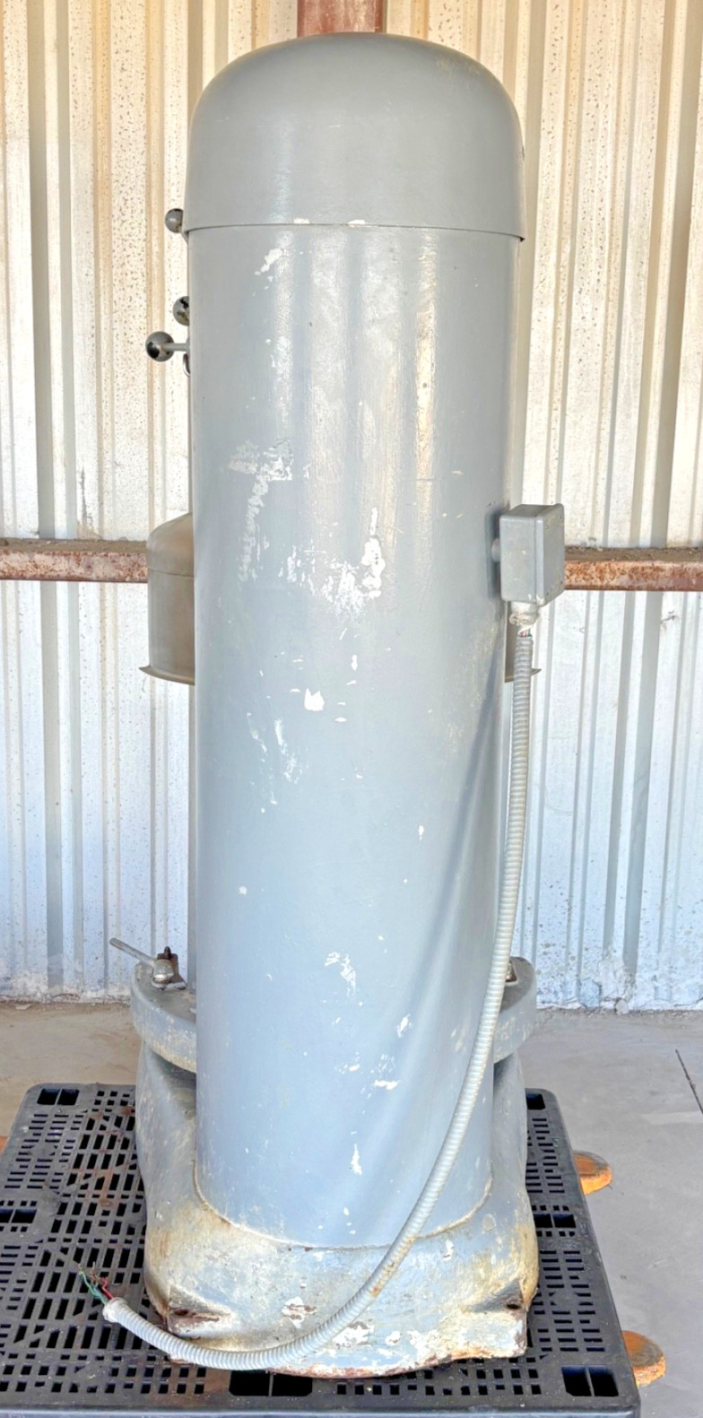HOBART M802 Commercial 80 QT Floor-Model Planetary Dough Mixer with Flat Paddle