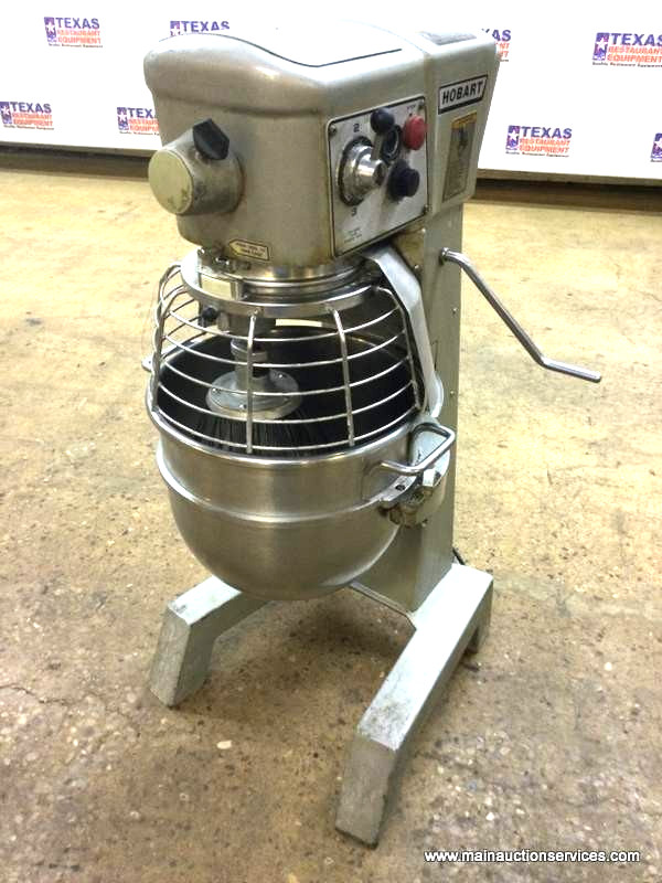 HOBART D300T 30 QT DOUGH MIXER WITH BOWL GUARD 1 ATTACHMENT